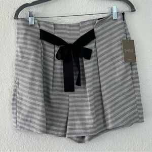 NWT Elevenses Anthropologie Bow Gray Striped Linen Blend‎ Shorts Women’s Size 8